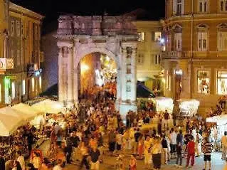 Guest House Hotel Riviera 2*, Pula Croatia